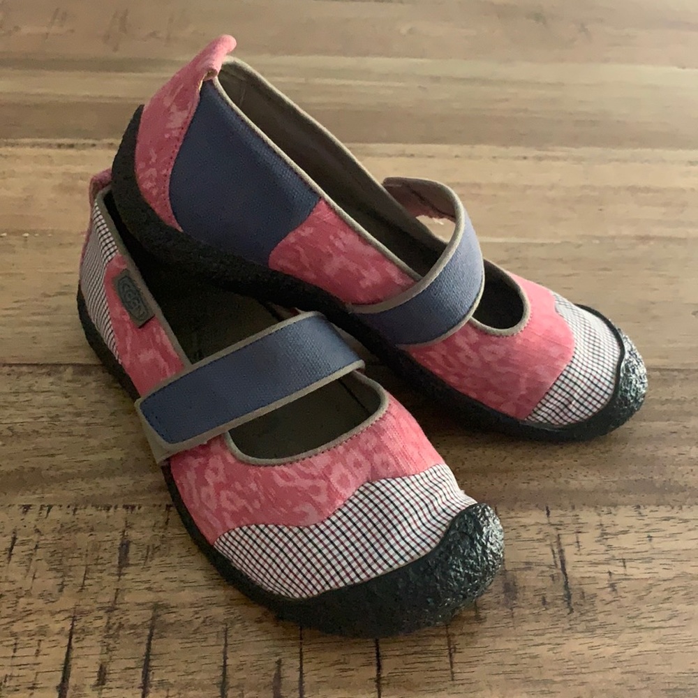 Keen Mary Jane slip on